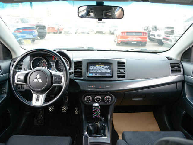 2010 Mitsubishi Lancer Evolution GSR AWD, 5-Spd Manual dans Autos et camions  à Calgary - Image 3