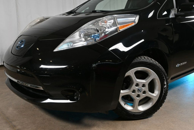 2013 Nissan Leaf * SV * ÉLECTRIQUE * CVT * BLUETOOTH * NAVIGATIO in Cars & Trucks in Laval / North Shore - Image 2