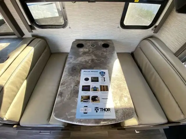 2023 Thor Motor Coach Four Winds 31EV in RVs & Motorhomes in Abbotsford - Image 29