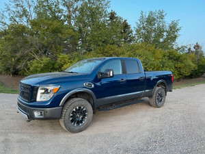 2017 Nissan Titan XD Platinium