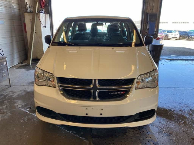  2016 Dodge Grand Caravan SE in Cars & Trucks in Barrie - Image 2