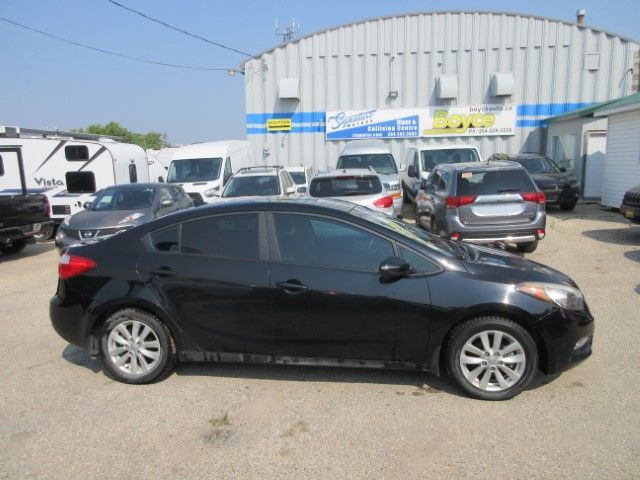 2014 Kia Forte XL Cloth Interior Heated Seats Fog Lights FWD in Cars & Trucks in Winnipeg - Image 4