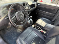 4x4 / SUN ROOF / AS IS SALE Please note all our vehicles are fully detailed and disinfected before g... (image 6)