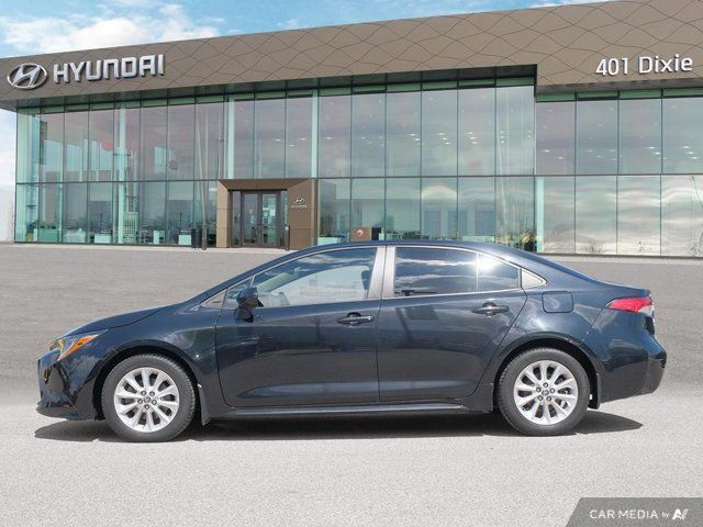 2020 Toyota Corolla LE in Cars & Trucks in Mississauga / Peel Region - Image 3