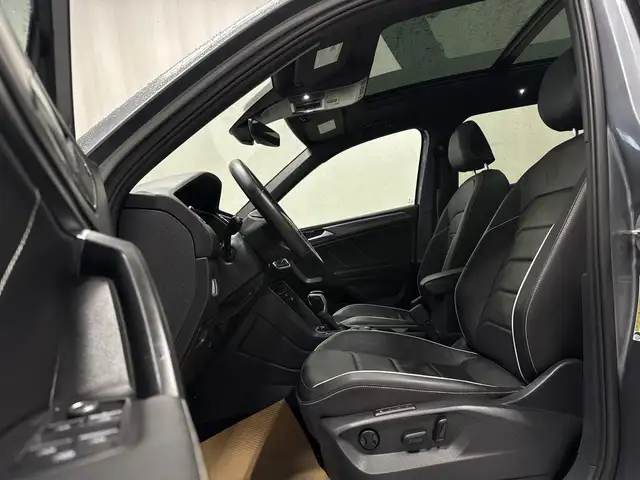 2022 Volkswagen Tiguan Highline R-Line AWD - NAV, Memory Seat, B in Cars & Trucks in Strathcona County - Image 11