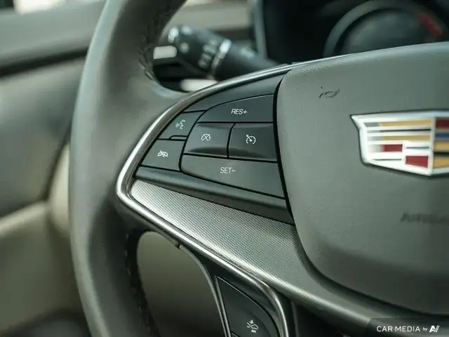 2021 Cadillac XT5 AWD Premium Luxury | Sunroof | Lane Keep in Cars & Trucks in Windsor Region - Image 22