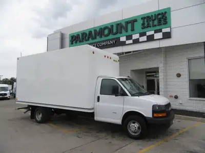 V8 GAS ENGINE, AUTO TRANS, A/C, AM/FM STEREO, TILT STEERING WHEEL WITH CRUISE CONTROL, CLOTH BUCKET...