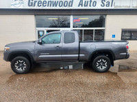 2021 Toyota Tacoma TRD OFFROAD CLEAN CARFAX, PRICED TO MOVE C...