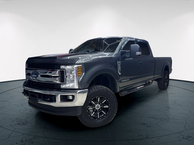 2018 Ford Super Duty F-350 SRW in Cars & Trucks in Edmonton