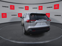 Low Mileage, Heated Seats, Apple CarPlay, Android Auto, Blind Spot Monitoring, Lane Keep Assist! Wit... (image 6)