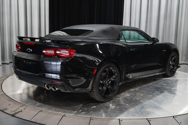 2022 Chevrolet Camaro in Cars & Trucks in Strathcona County - Image 3