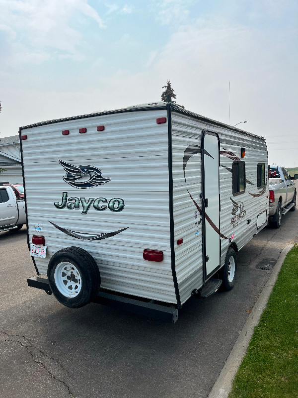 2015 JAYCO JAYFLIGHT SLX 20FT (FINANCING AVAILABLE) in Travel Trailers & Campers in Saskatoon - Image 3