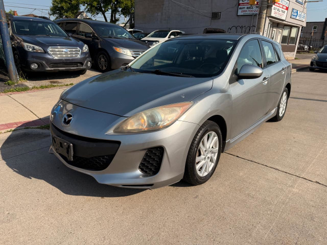 2012 Mazda MAZDA3 GS-SKY in Cars & Trucks in Hamilton - Image 2