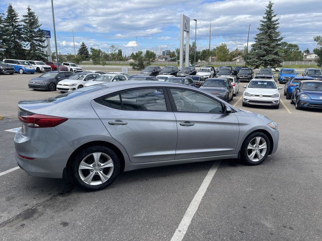 2017 Hyundai Elantra 4dr Sdn Auto LE for sale in Cars & Trucks in Calgary - Image 4