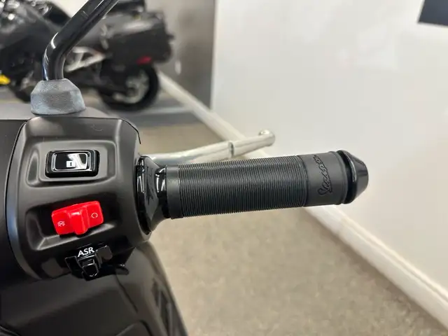 2025 Vespa GTS 310 Supersport MY 25 - V6610NP - -No Payments for in Scooters & Pocket Bikes in Markham / York Region - Image 19