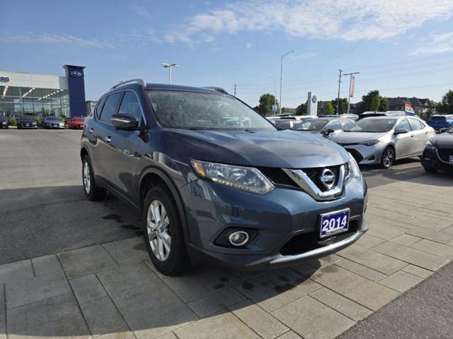 2014 Nissan Rogue SV  - Sunroof -  Bluetooth -  Heated Seats in Cars & Trucks in Ottawa - Image 4
