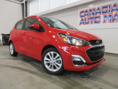 JUST 9,000 KM! LOADED WITH AIR CONDITIONING, ALLOY WHEELS, BACKUP CAMERA, BLUETOOTH, SATELLITE RADIO...