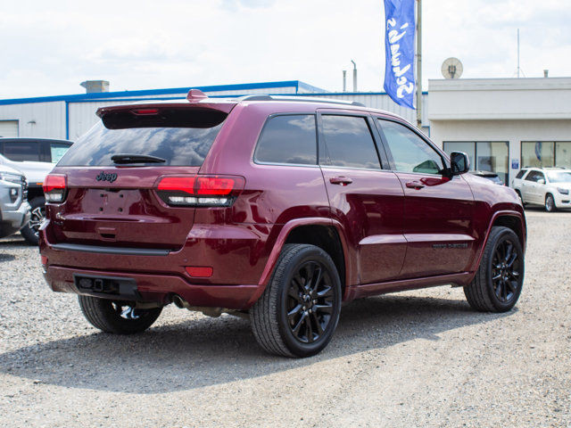 2019 Jeep Grand Cherokee Laredo Altitude w/Power Sunroof in Cars & Trucks in Edmonton - Image 4