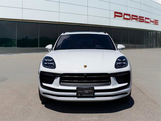 2023 Porsche Macan in Cars & Trucks in London - Image 4