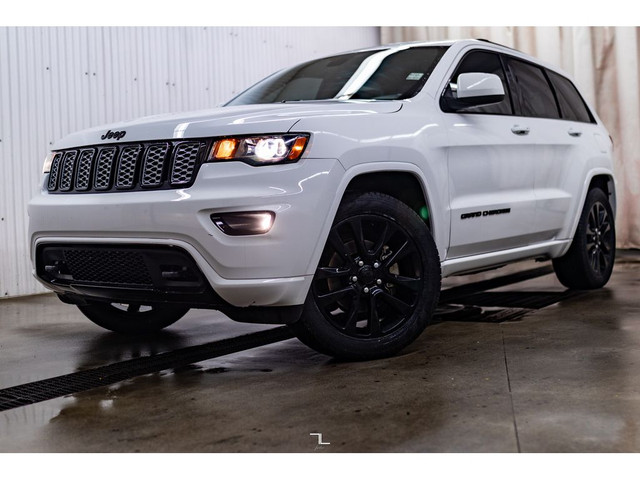 2018 Jeep Grand Cherokee 4x4 Laredo Altitude Leather Roof Nav BC in Cars & Trucks in Grande Prairie - Image 4