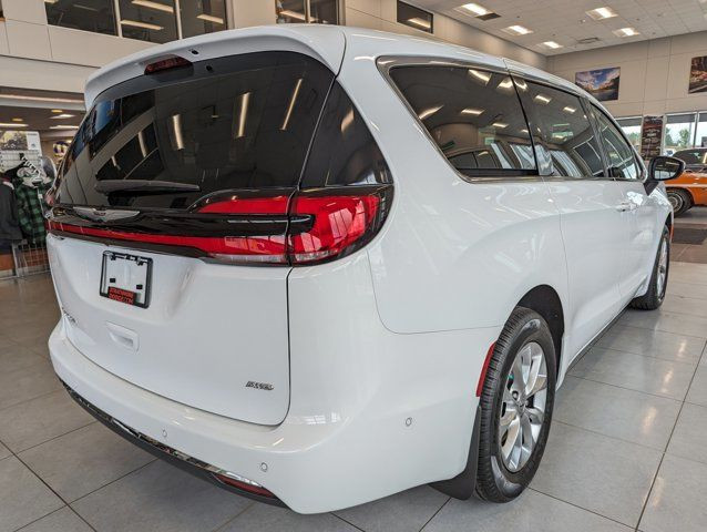 2023 Chrysler Pacifica Touring L | STOW N GO | 360 CAMERA in Cars & Trucks in Calgary - Image 4