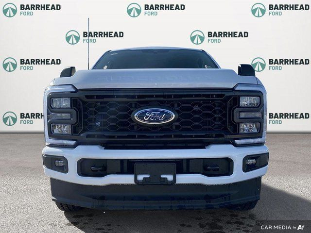 2024 Ford Super Duty F-350 SRW XL 4WD Crew Cab in Cars & Trucks in Edmonton - Image 2