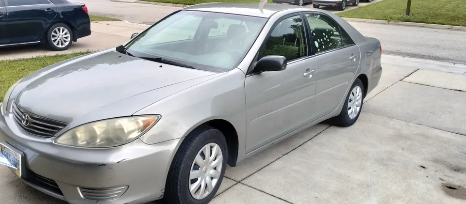 2005 Toyota Camry LE