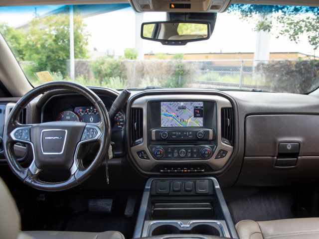 2014 GMC Sierra 1500 Denali, 6.2L, Z71, Loaded! in Cars & Trucks in Calgary - Image 3