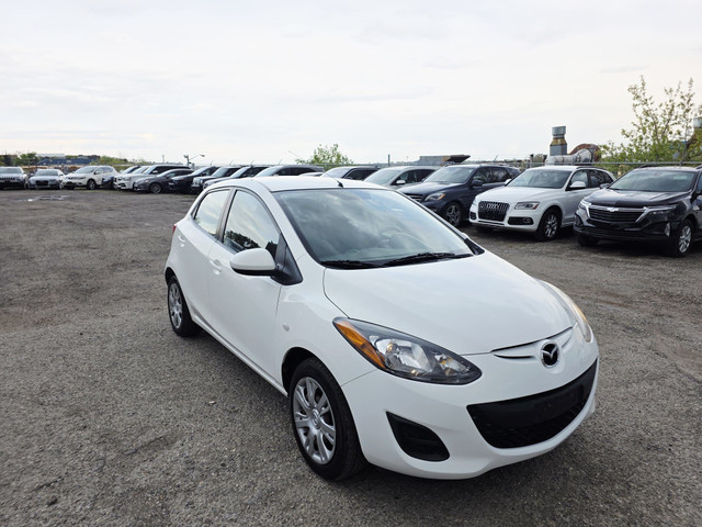 2014 Mazda 2 Sport Automatic Very Fuel Efficient Car in Cars & Trucks in Calgary - Image 3