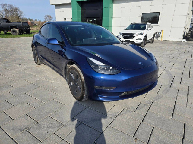 2022 Tesla Model 3 in Cars & Trucks in Ottawa - Image 3