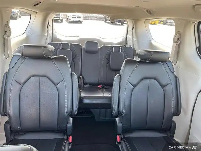 2023 Chrysler Pacifica Touring L in Cars & Trucks in Dartmouth - Image 27