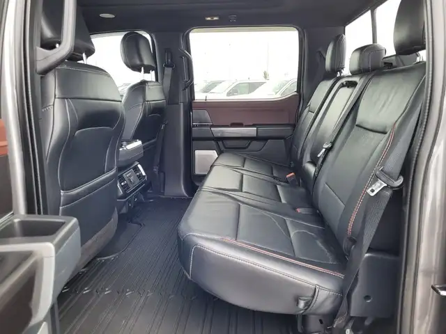 2021 Ford F-150 LARIAT | PANO SUNROOF | LOADED | DIESEL dans Autos et camions dans Comté de Strathcona - Image 9