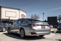ENJOY 6 MONTHS NO PAYMENT!! LEXUS INSPECTION IS AVAILABLE UPON REQUEST!! CARFAX VERIFIED AVAILABLE U... (image 6)