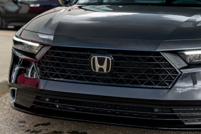 2025 Honda Accord Hybrid Touring in Cars & Trucks in Edmonton - Image 3