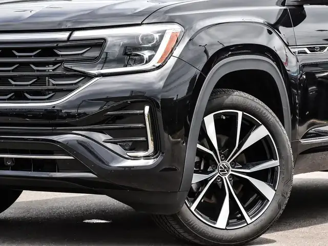 2024 Volkswagen Atlas 2.0 TSI Execline One Owner, No Accident... in Cars & Trucks in Oakville / Halton Region - Image 3