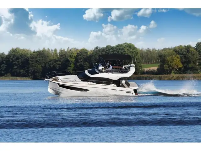 2025 Parker Monaco Flybridge in Powerboats & Motorboats in Québec City - Image 7