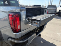 Do not miss out on this stunning, low mileage and very well equipped 2023 Sierra AT4 ! Nicely option... (image 7)