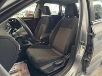 Volkswagen Jetta Trendline 2024 – Manuelle, Grise, 12 166 km! Conduite européenne. Plaisir pur. Écon... (image 8)