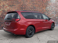 This Chrysler Pacifica Hybrid boasts a Gas/Electric V-6 3.6 L/220 engine powering this Variable tran... (image 4)