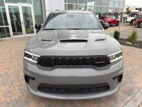 This Dodge Durango R/T, with a 5.7L HEMI V-8 engine, features a 8-speed automatic transmission. Find... (image 1)