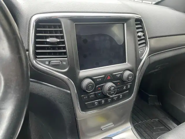 2018 Jeep Grand Cherokee in Cars & Trucks in Ottawa - Image 13