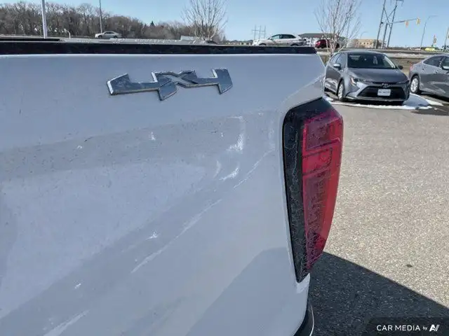 2023 GMC Sierra 1500 SLE Crew Cab 4x4 | Clean Carfax in Cars & Trucks in Brandon - Image 31