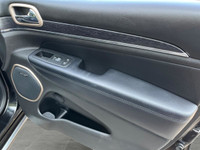 WE CAN GET YOU APPROVED ON THIS 2015 JEEP GRAND CHEROKEE SUMMIT 4X4 TODAY FEATURED OPTIONS -Skid Pla... (image 9)