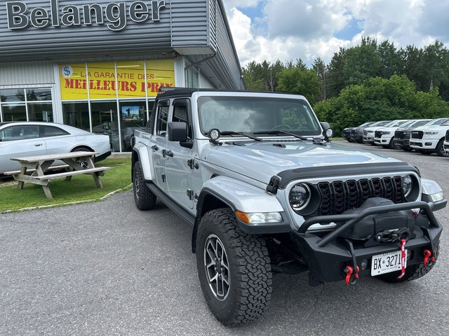2022 Jeep Gladiator Gladiator S in Cars & Trucks in Ottawa
