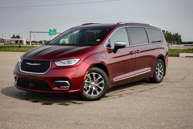 2023 Chrysler Pacifica Hybrid LOADED PINNACLE EDITION HYBRID in Cars & Trucks in Strathcona County