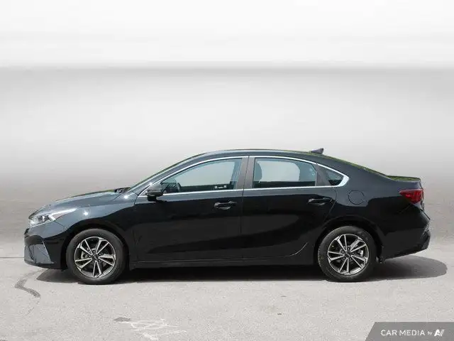 2023 Kia Forte EX |Low Kms | Heated Steering Wheel | Cpo in Cars & Trucks in Hamilton - Image 3