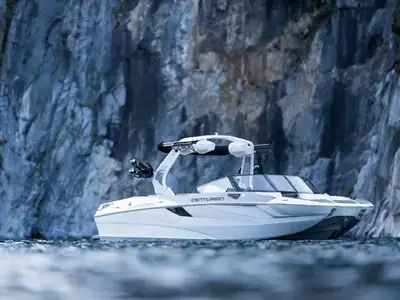 Boat: CENTURION Fe23
