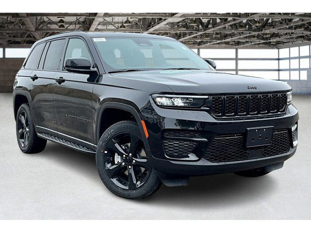 2025 Jeep Grand Cherokee Altitude in Cars & Trucks in Mississauga / Peel Region - Image 2