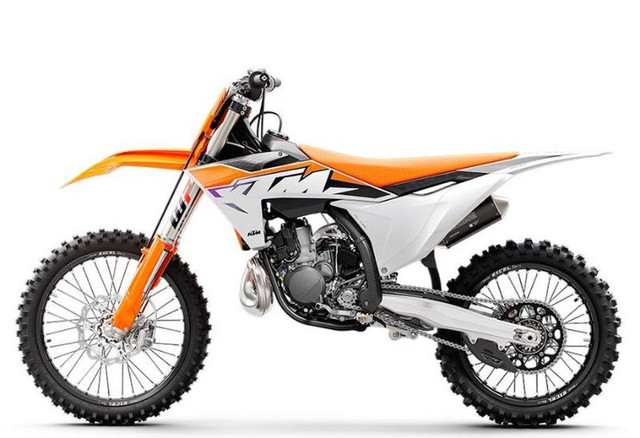 2023 KTM 300 SX in Dirt Bikes & Motocross in Longueuil / South Shore - Image 4