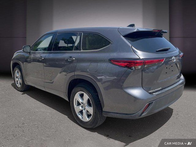 2022 Toyota Highlander LE | V6 Power | 8-Passenger Seating in Cars & Trucks in Cambridge - Image 4